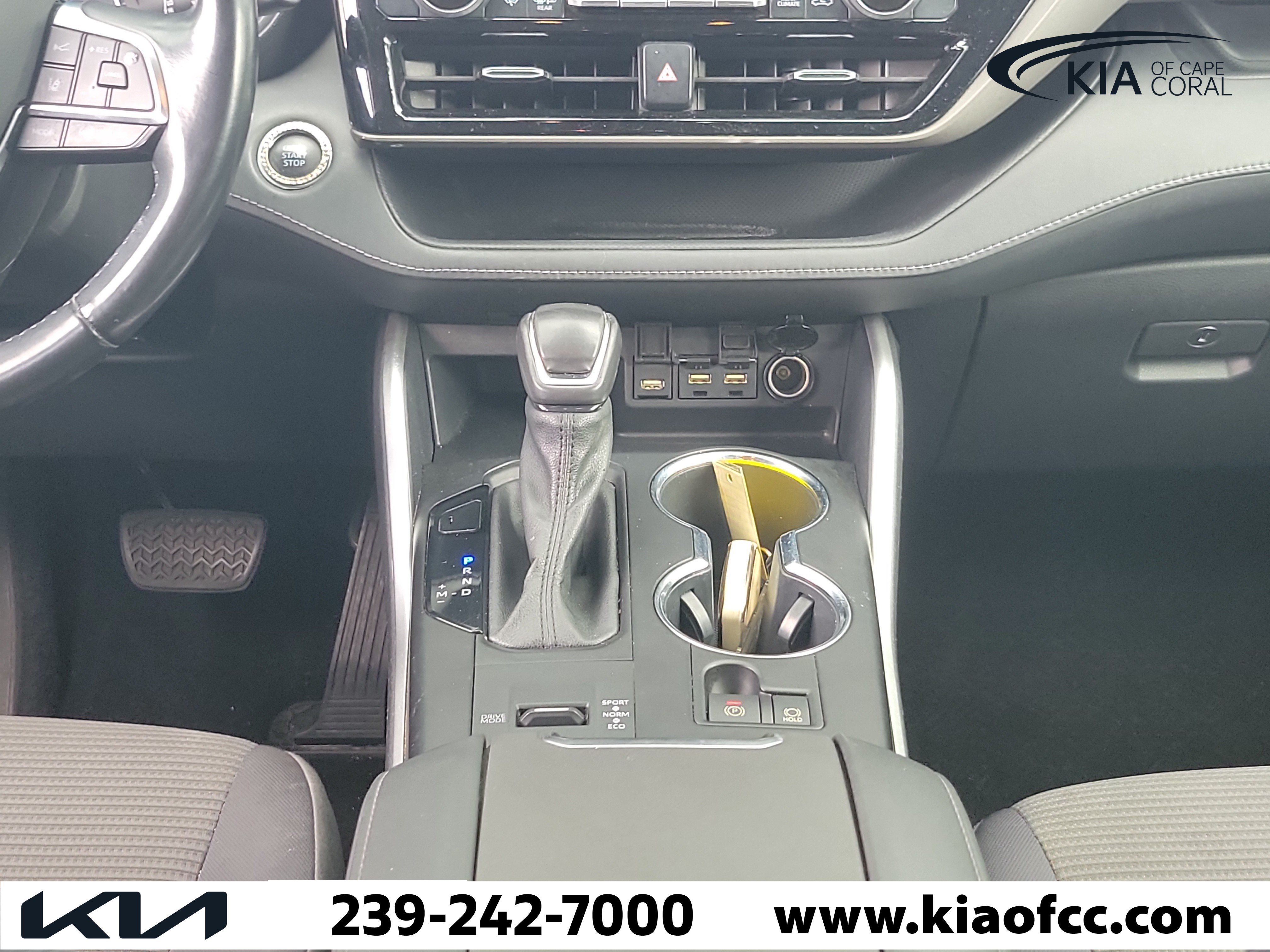 Used 2021 Toyota Highlander LE FWD image 20