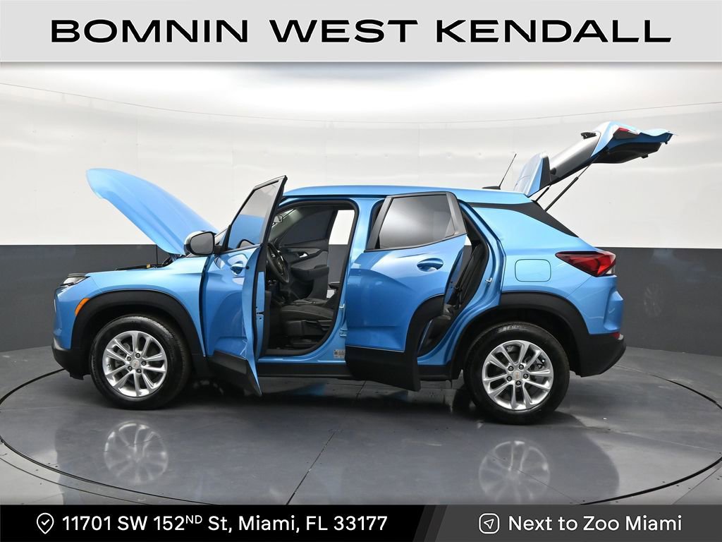 Used 2025 Chevrolet TrailBlazer LS image 30