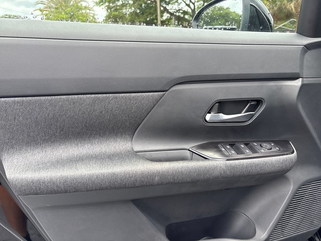 New 2026 Nissan Kicks SV w/ Interior Electronics Package FWD image 3