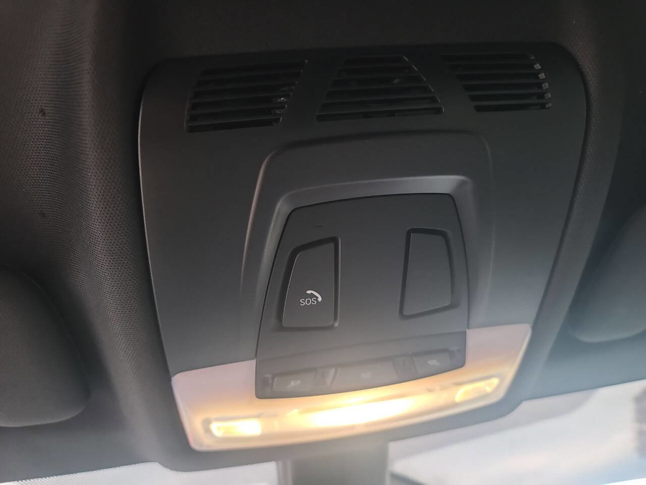 Used 2015 BMW i8 image 21