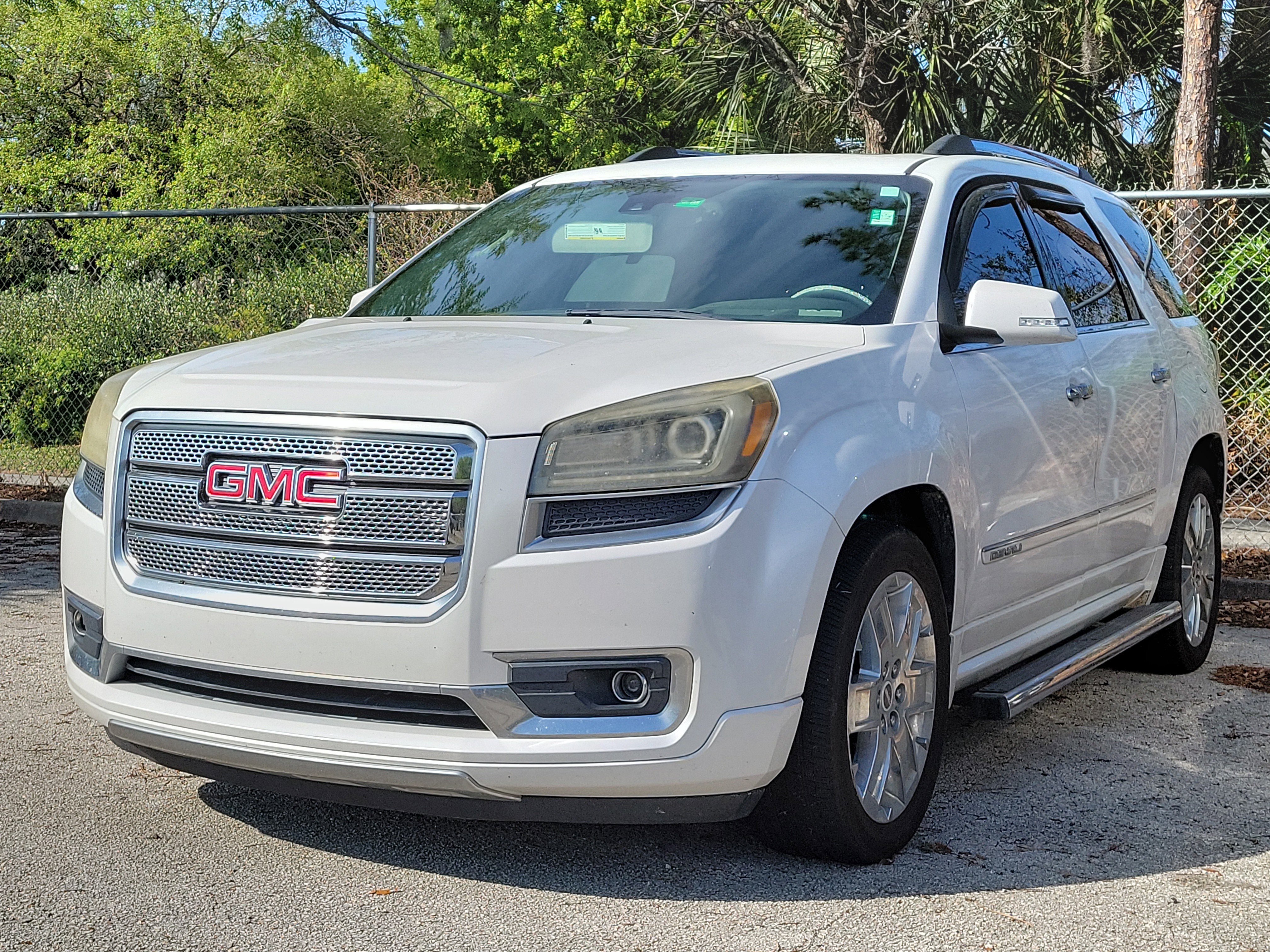 Used 2016 GMC Acadia Denali image 3