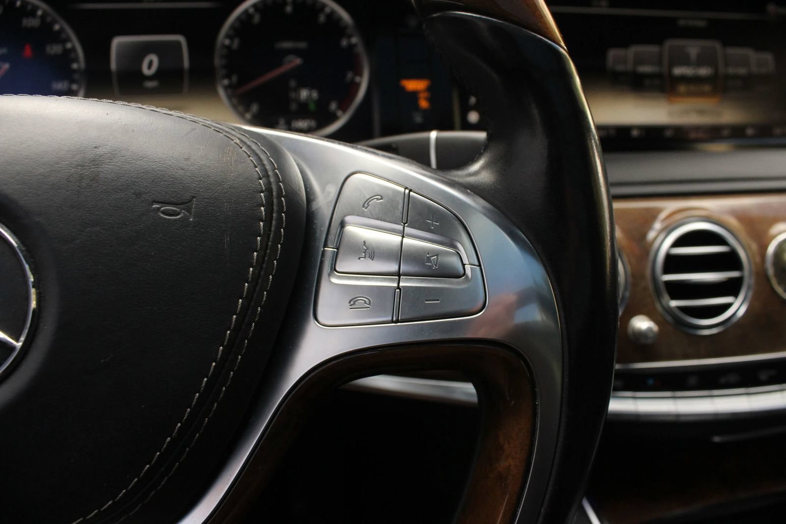 Used 2014 Mercedes-Benz S 550 Sedan image 28