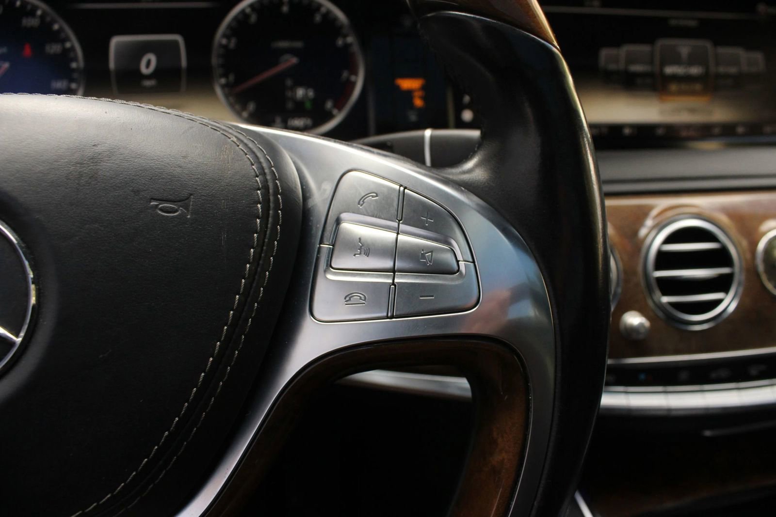 Used 2014 Mercedes-Benz S 550 Sedan image 28