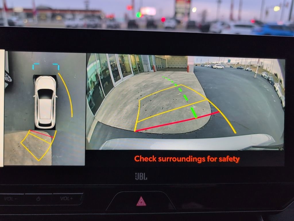 Certified 2023 Toyota Venza Limited image 30