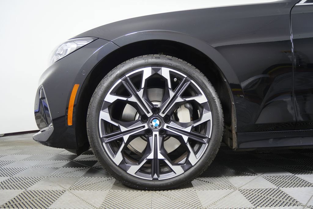 Certified 2025 BMW 330i Sedan image 7