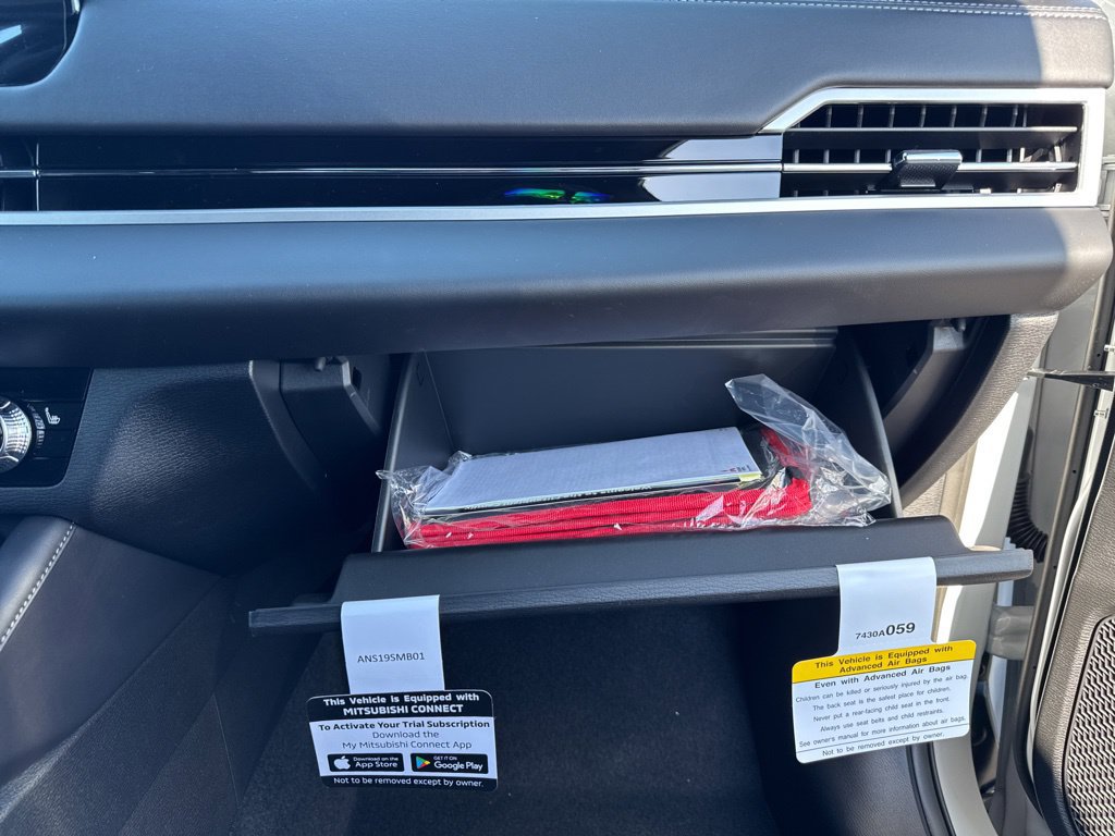 New 2026 Mitsubishi Outlander LE FWD image 23