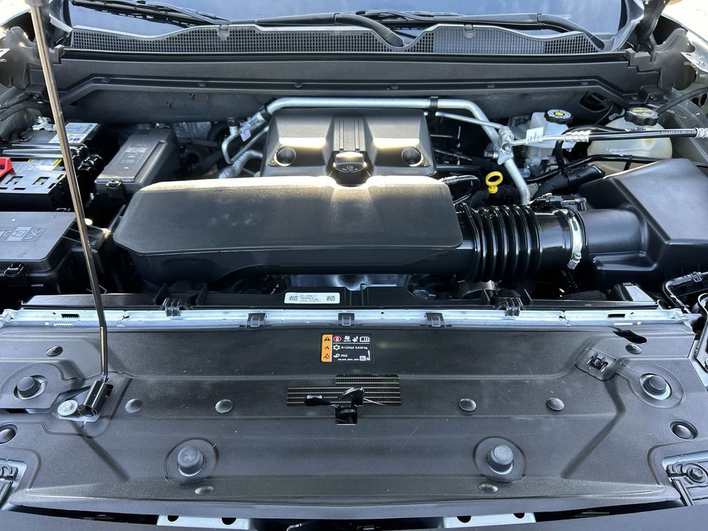 Used 2025 GMC Canyon Elevation image 29