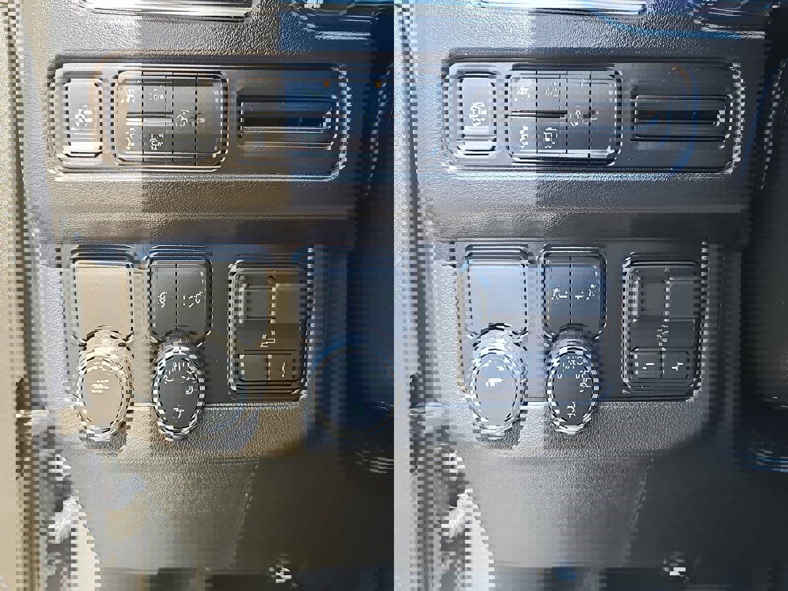 Used 2024 Chevrolet Tahoe LT w/ LT Signature Package image 30