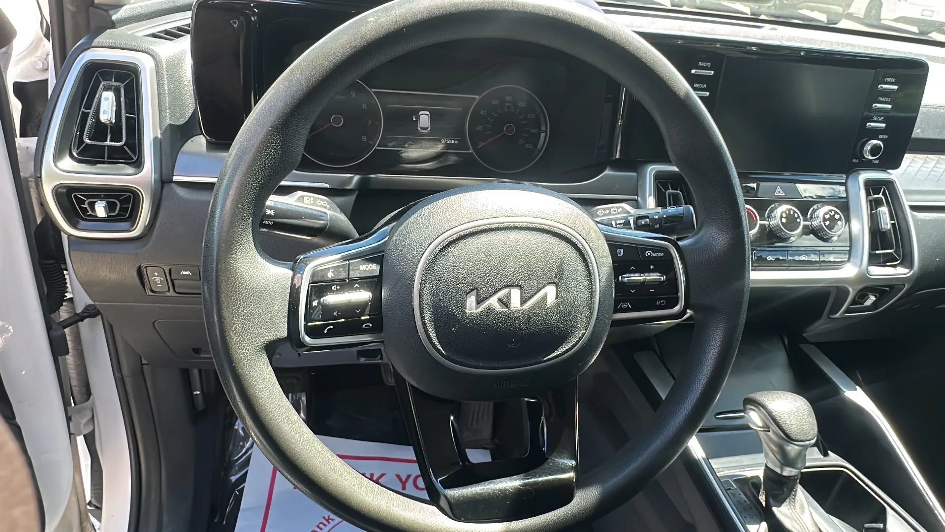 Used 2022 Kia Sorento LX AWD/4WD image 10