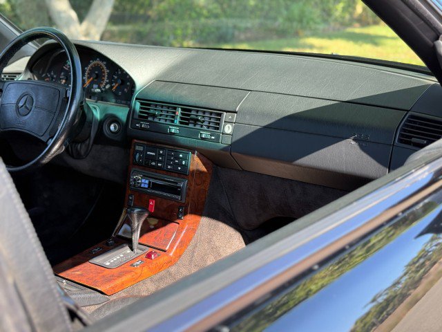 Used 1991 Mercedes-Benz 500 SL image 25