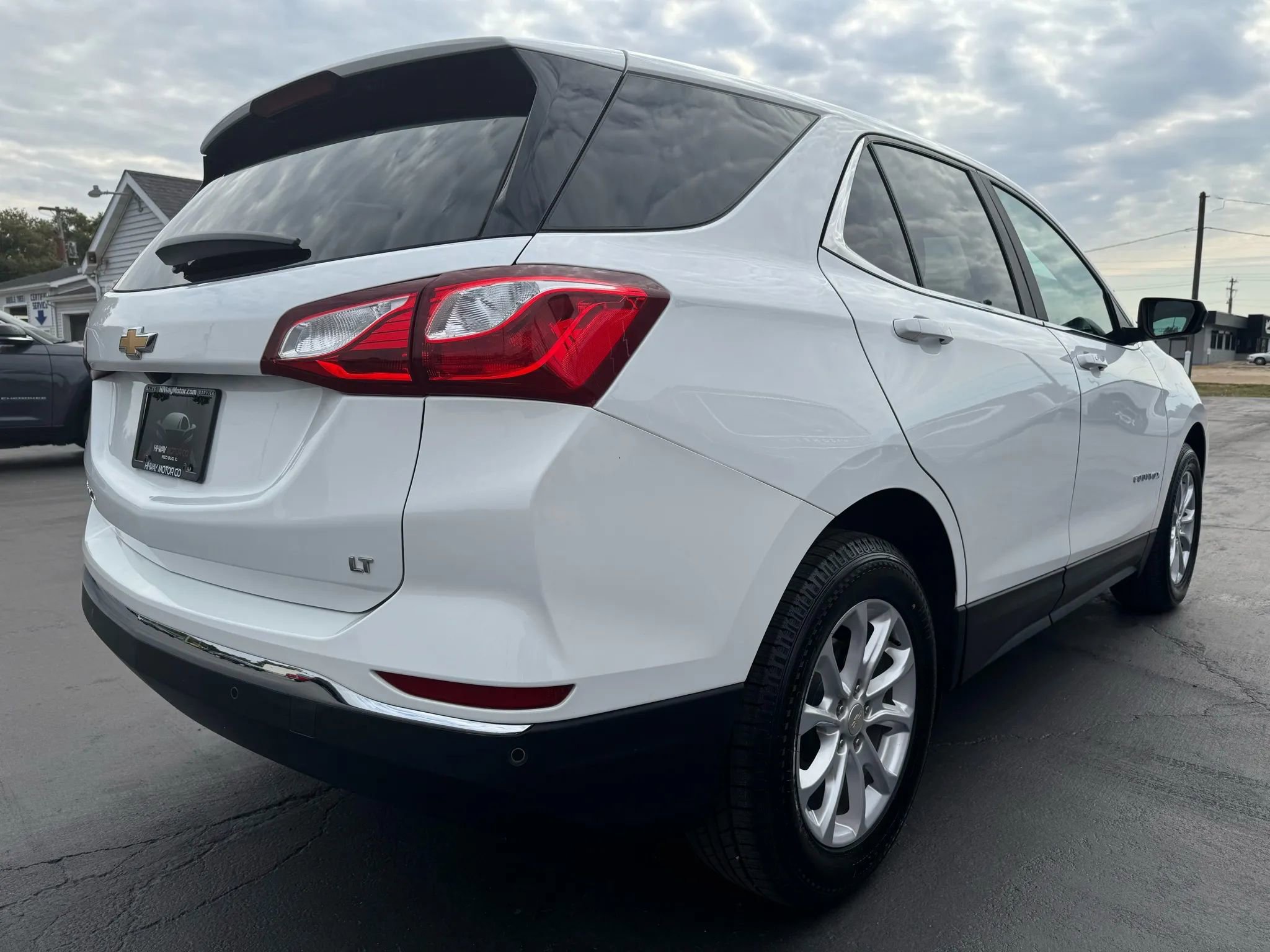 Used 2021 Chevrolet Equinox LT image 3