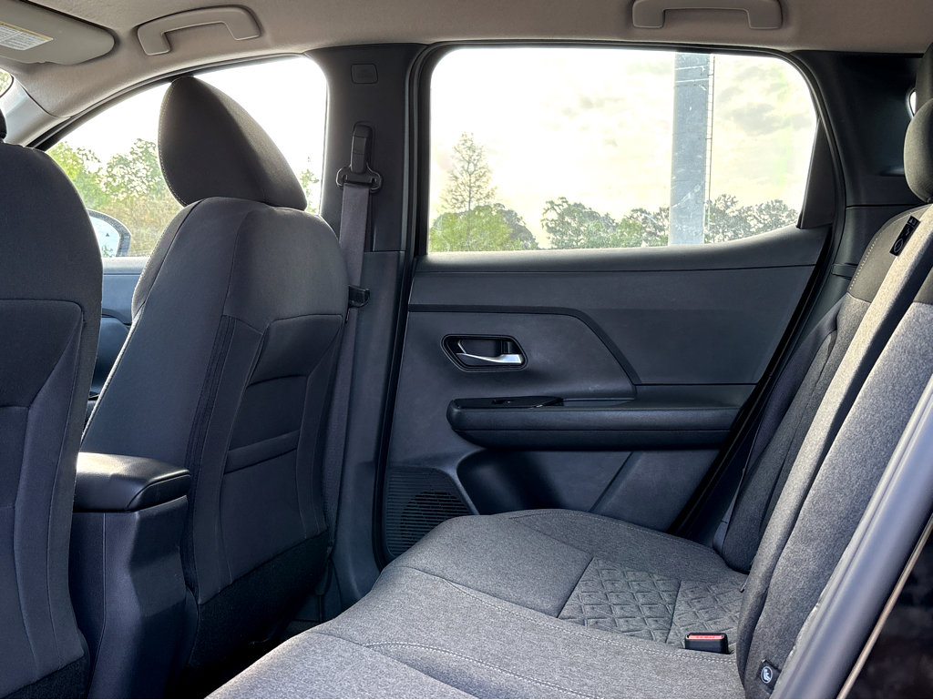 Used 2025 Nissan Kicks SV image 14