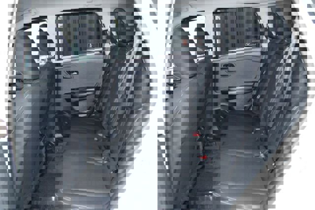 Used 2023 Nissan Rogue S image 20