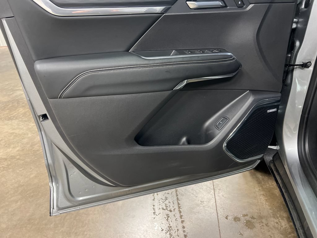New 2026 GMC Acadia Elevation w/ Elevation Premium Package AWD/4WD image 16