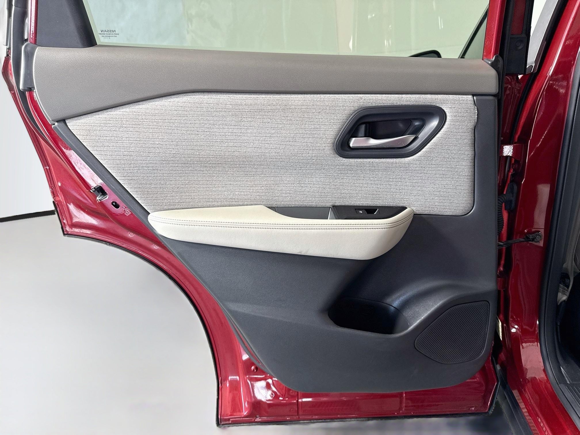 Used 2022 Nissan Rogue SV FWD image 26