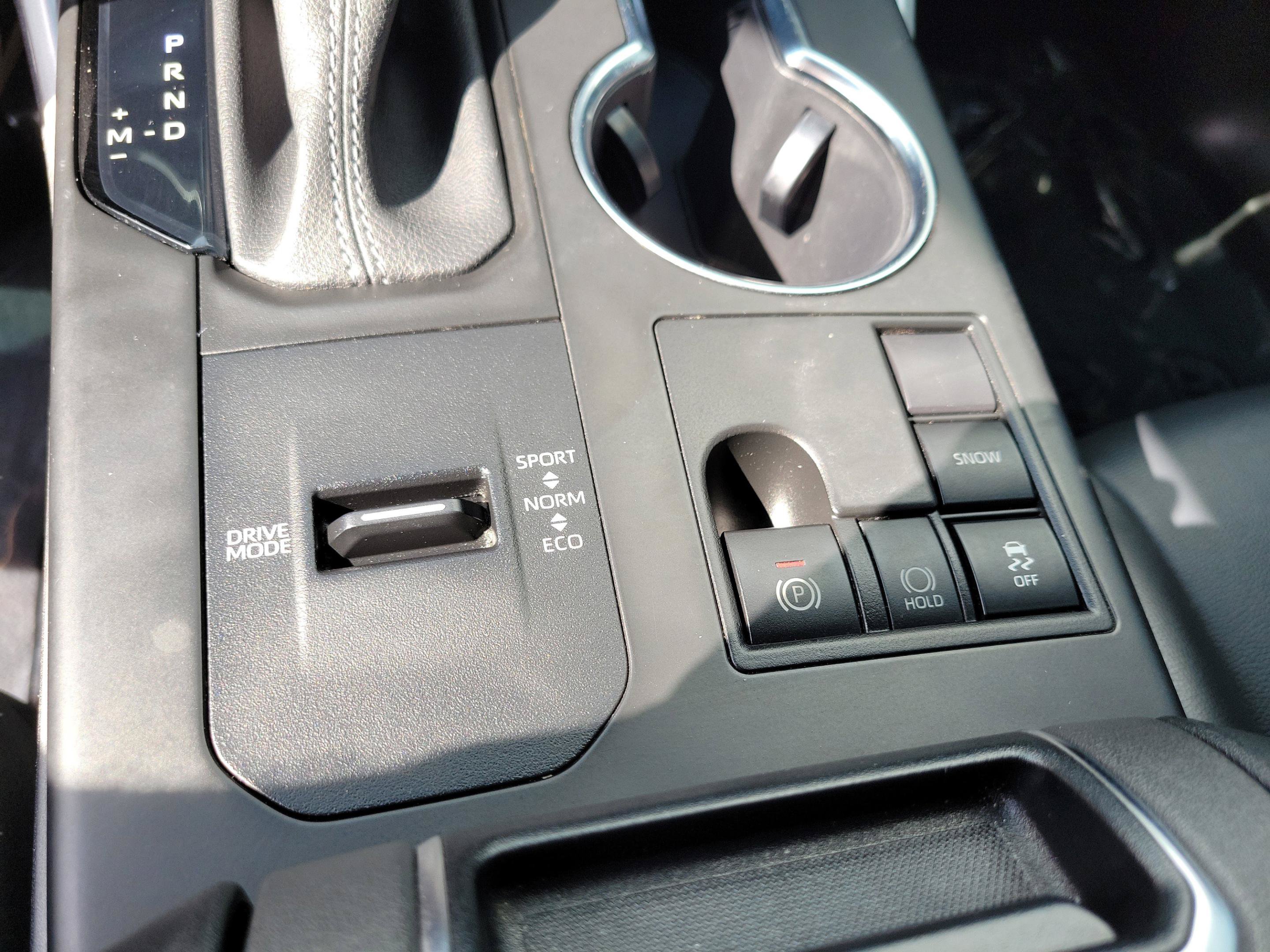 Used 2023 Toyota Highlander XLE FWD image 18