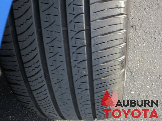 Certified 2019 Toyota Camry SE w/ Sunroof Package image 5