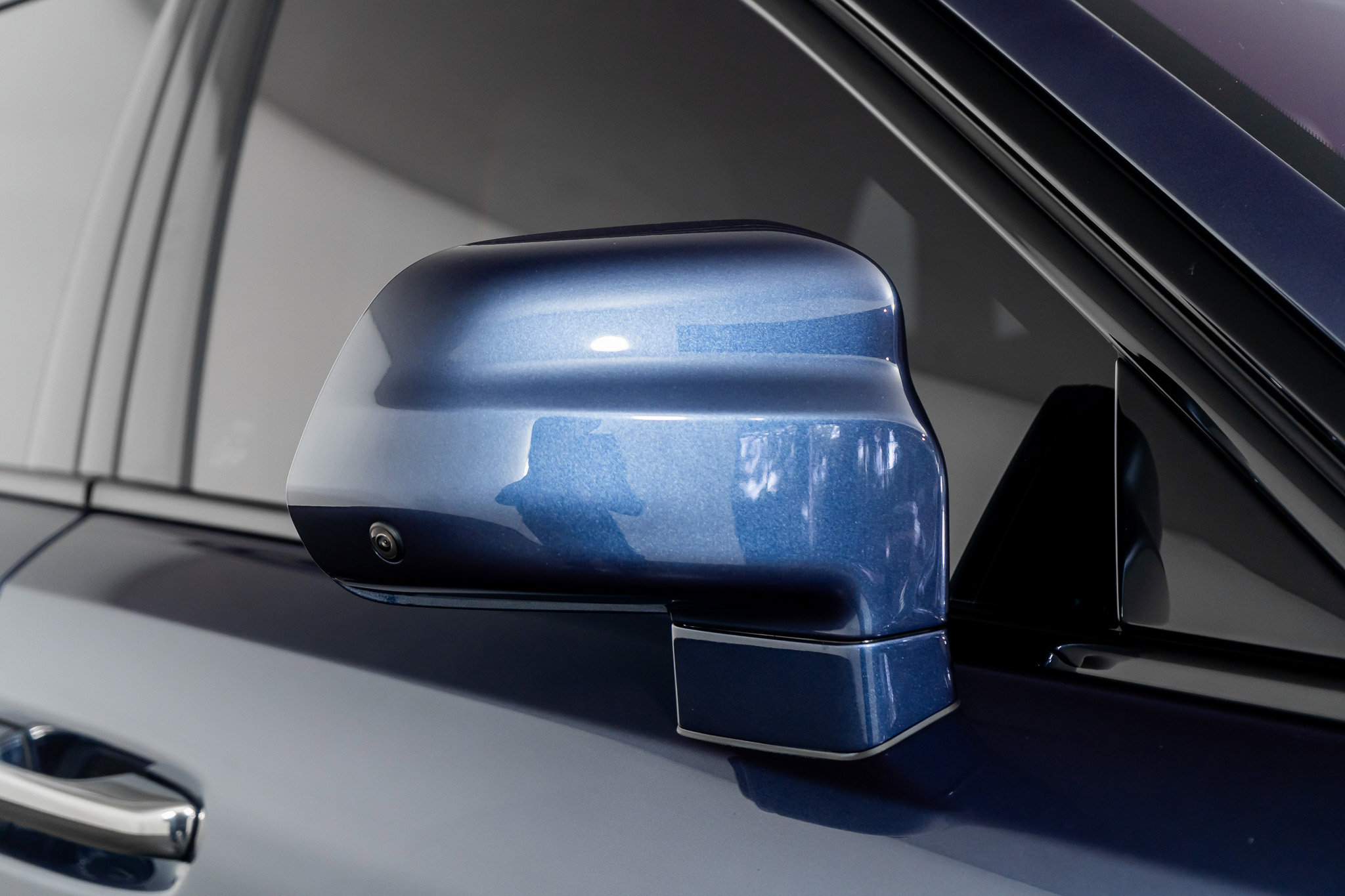 Used 2024 Rolls-Royce Ghost Black Badge w/ Black Badge Ghost Package image 25