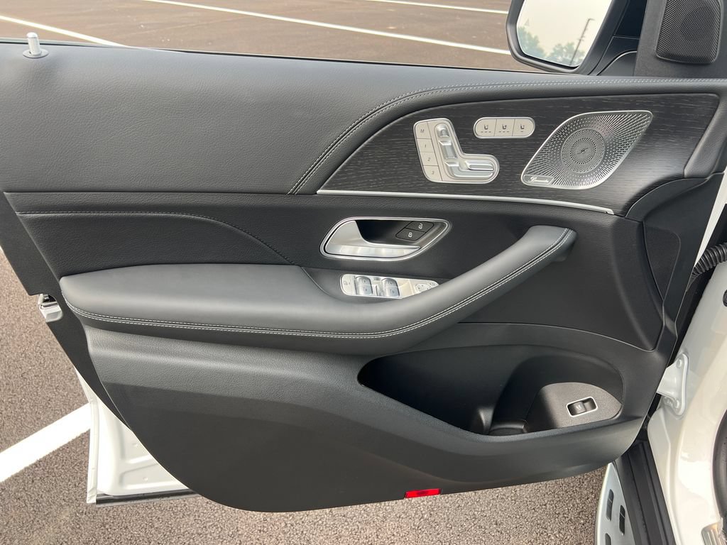New 2026 Mercedes-Benz GLS 450 4MATIC image 10
