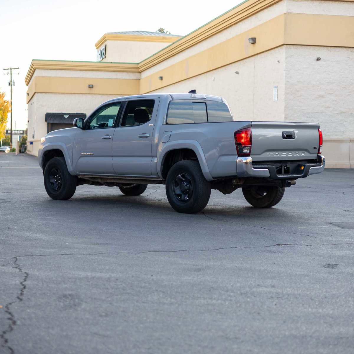 Used 2021 Toyota Tacoma SR5 image 5