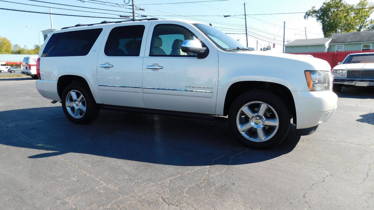Used 2013 Chevrolet Suburban LTZ image 3
