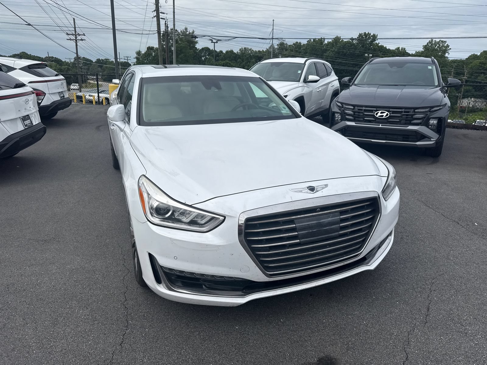 Used 2017 Genesis G90 5.0 Ultimate RWD image 5