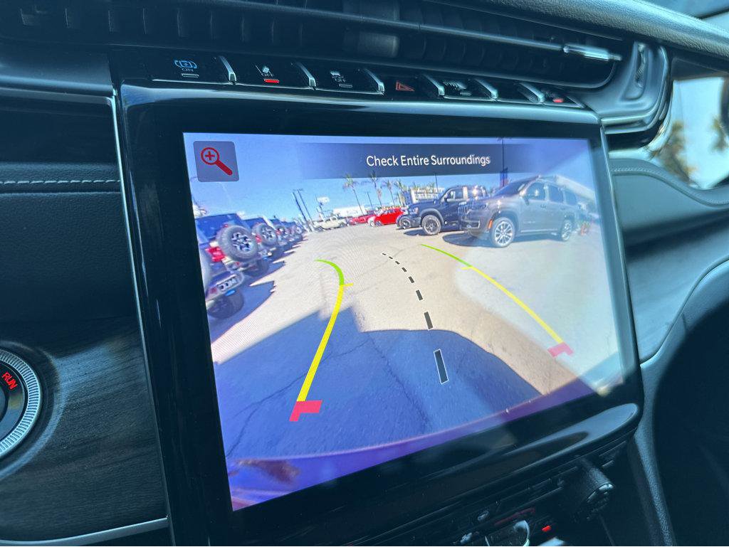 Used 2023 Jeep Grand Cherokee 4WD 4xe image 6