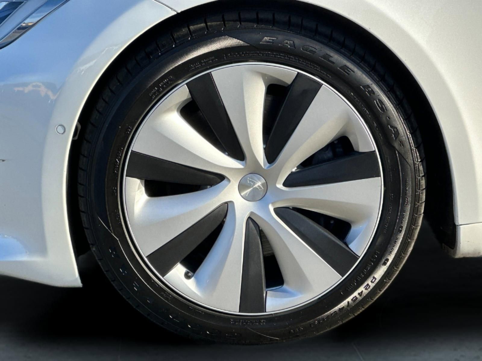 Used 2021 Tesla Model S Long Range Plus image 24