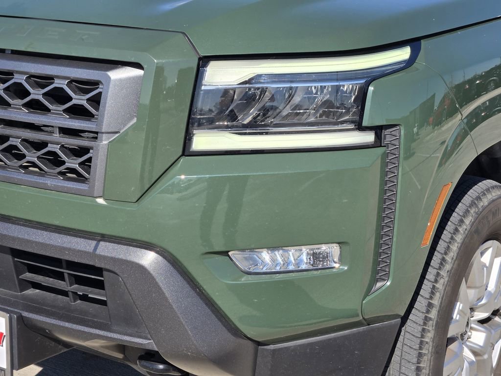 Used 2023 Nissan Frontier SV w/ SV Premium Package image 7