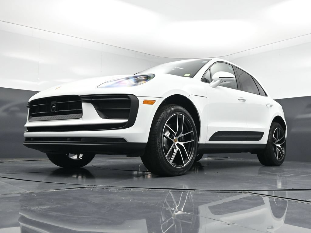 New 2026 Porsche Macan AWD/4WD image 21