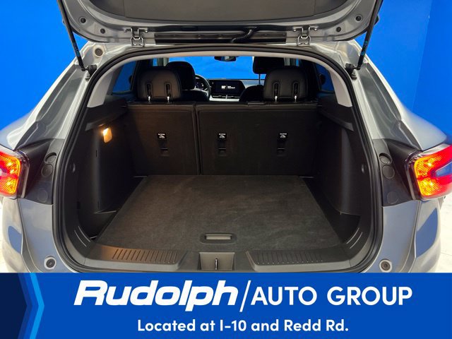 Used 2024 Chevrolet Trax LT w/ Driver Confidence Package FWD image 12