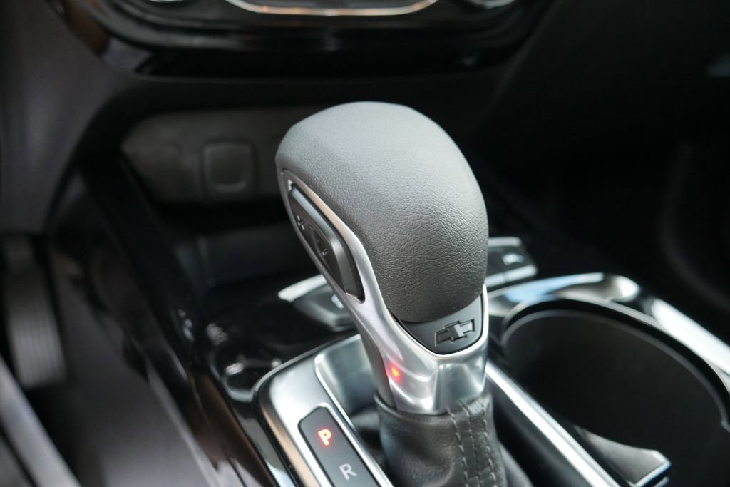 Used 2025 Chevrolet Trax LT FWD image 17
