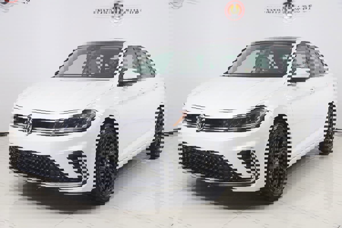 Used 2025 Volkswagen Jetta SE image 5