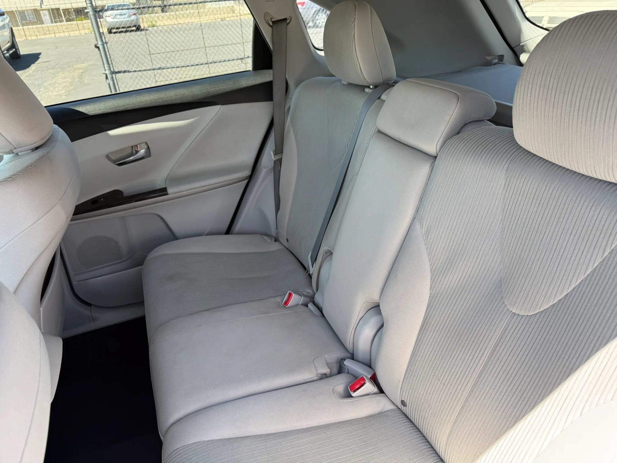 Used 2012 Toyota Venza LE FWD image 9