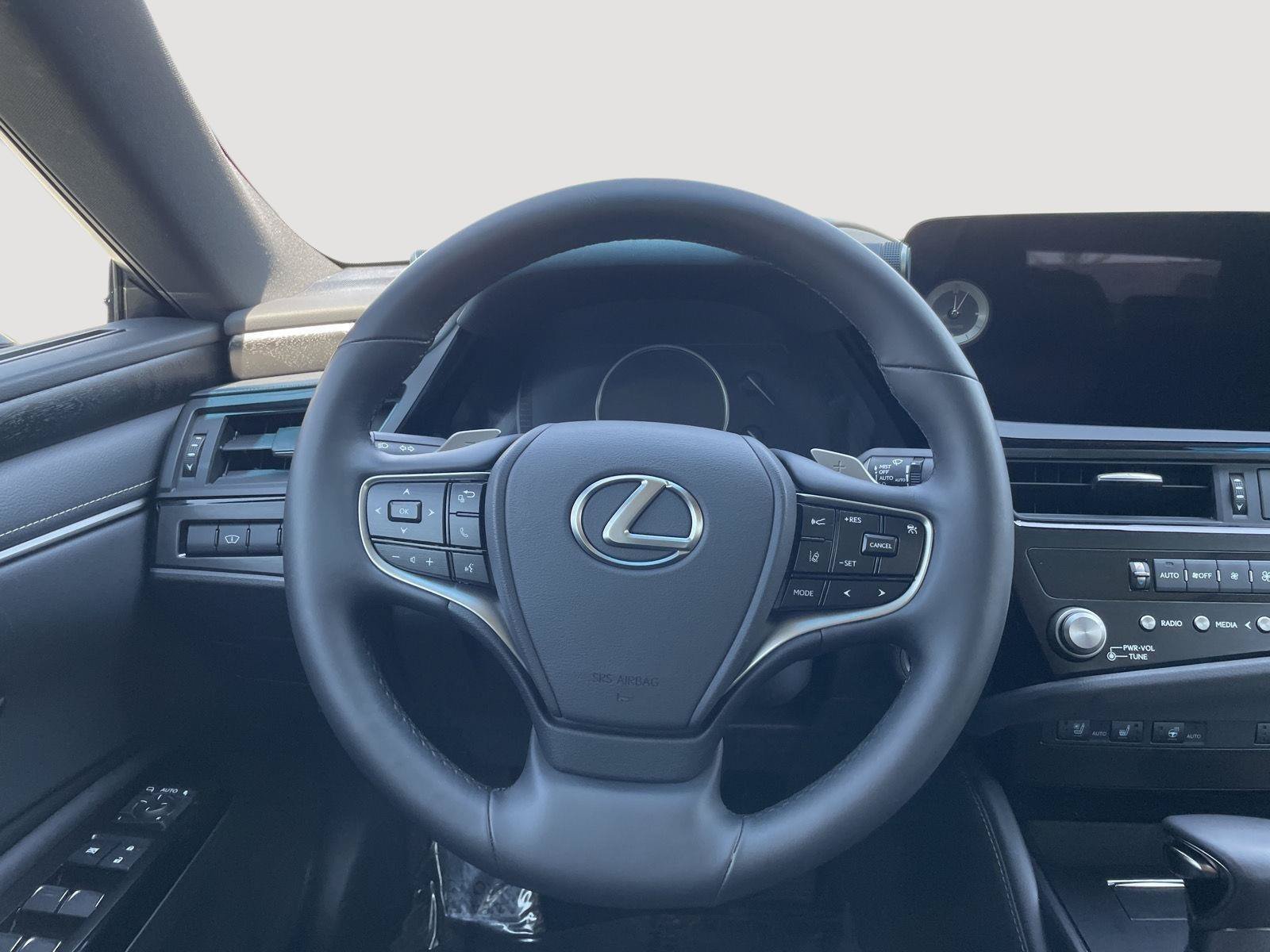 Used 2025 Lexus ES 300h w/ Premium Package FWD image 27