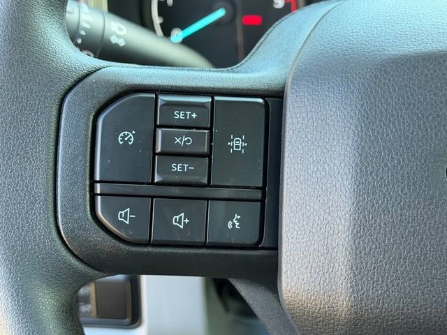 New 2026 Ford F350 4x4 Regular Cab DRW Super Duty image 9