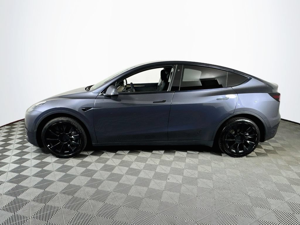 Used 2023 Tesla Model Y Long Range AWD/4WD image 4