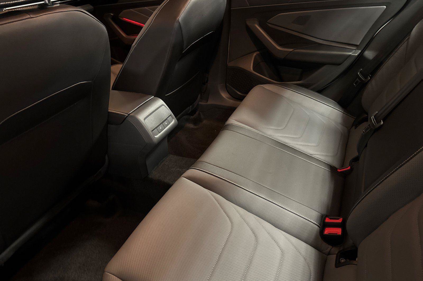 New 2026 Volkswagen Jetta SEL FWD image 11