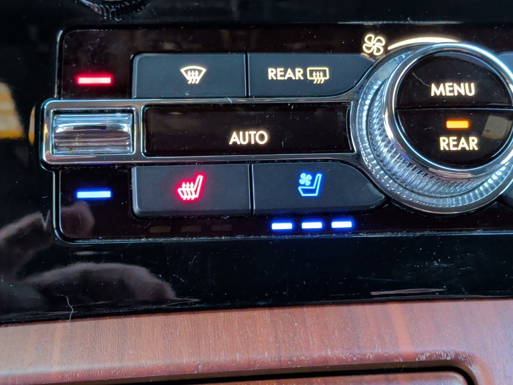 Used 2020 Lincoln Navigator Reserve w/ Luxury Package RWD image 29