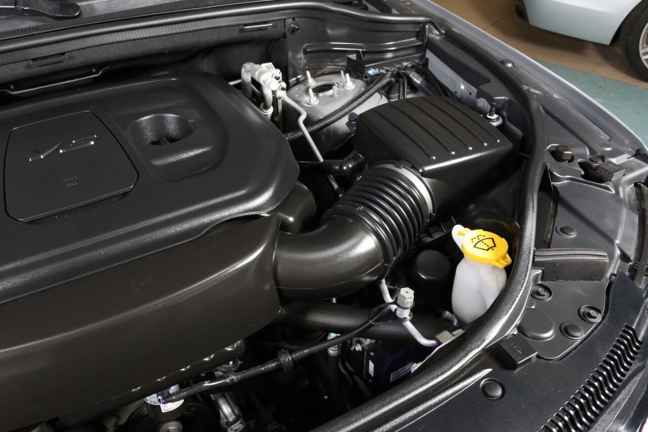 Used 2020 Jeep Grand Cherokee Altitude RWD image 10