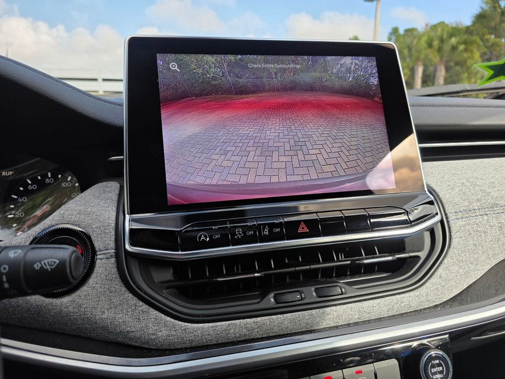 Used 2024 Jeep Compass Sport image 33