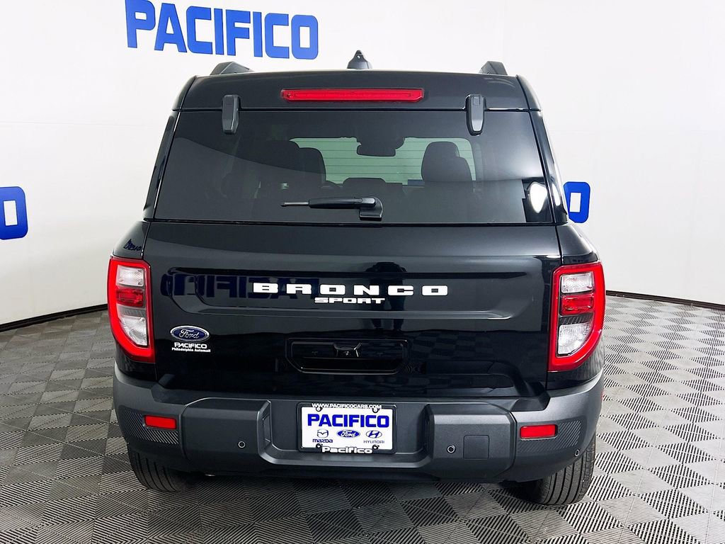 Used 2025 Ford Bronco Sport Outer Banks image 9