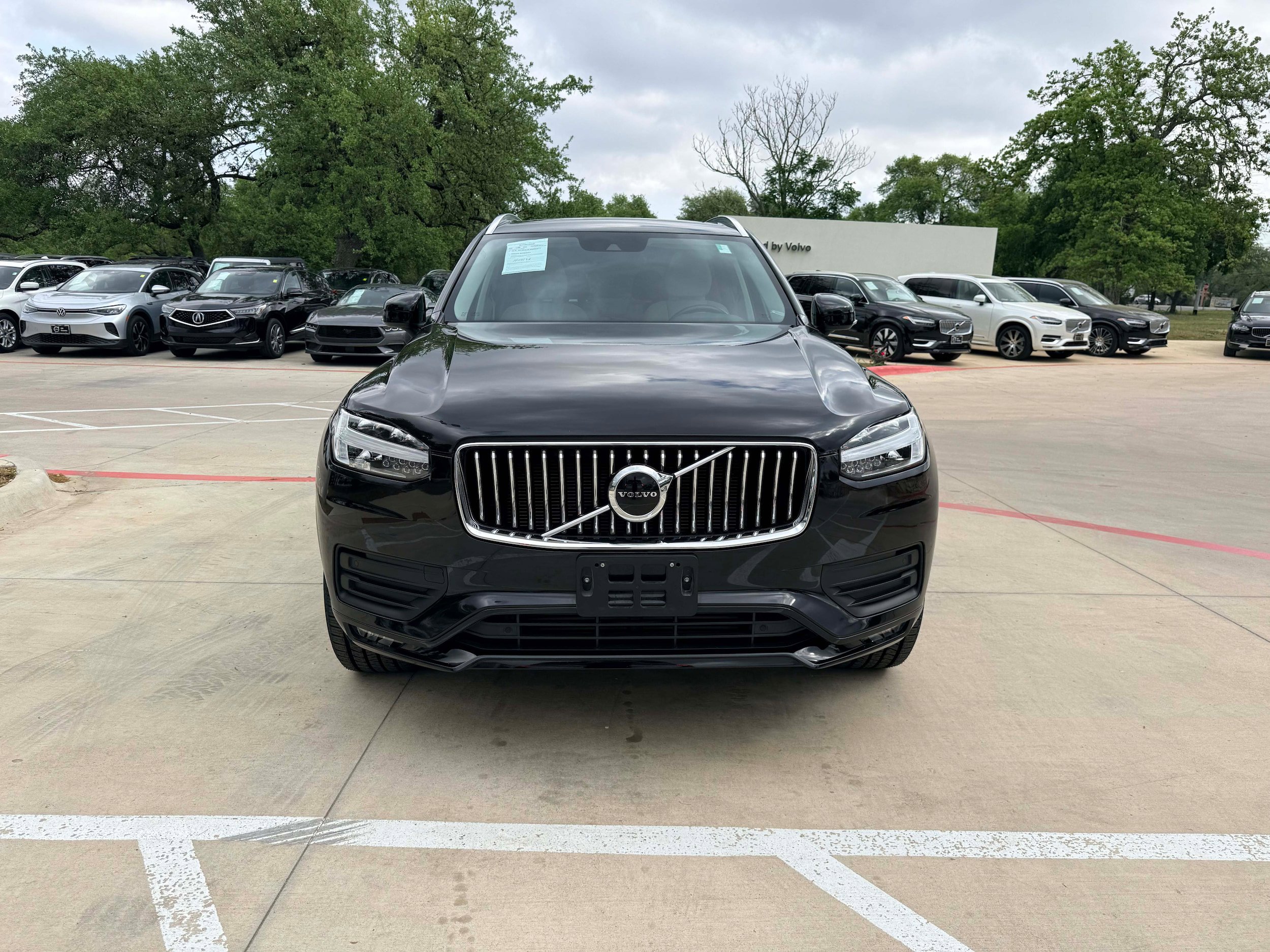 Certified 2022 Volvo XC90 T6 Momentum image 8