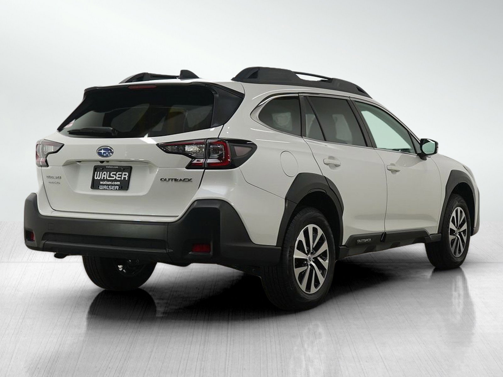 Used 2024 Subaru Outback Premium image 5