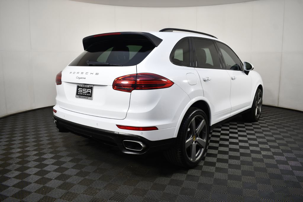 Used 2017 Porsche Cayenne Platinum Edition AWD/4WD image 7