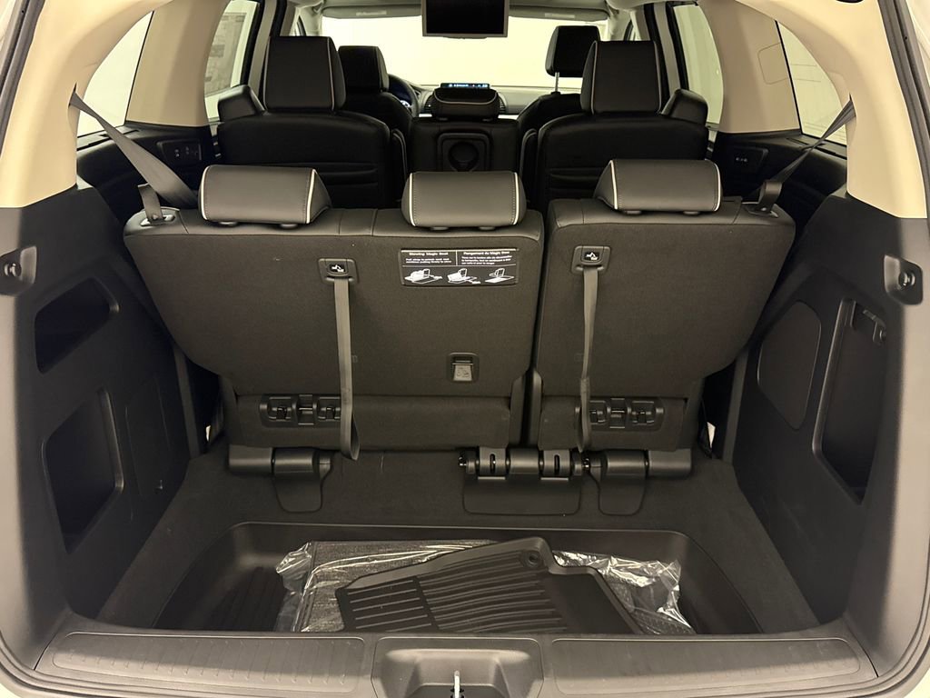 New 2026 Honda Odyssey Touring image 12