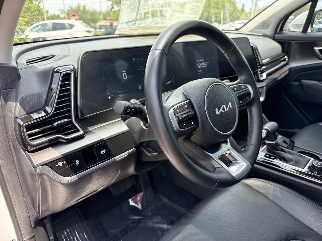 Used 2025 Kia Sportage EX FWD image 22