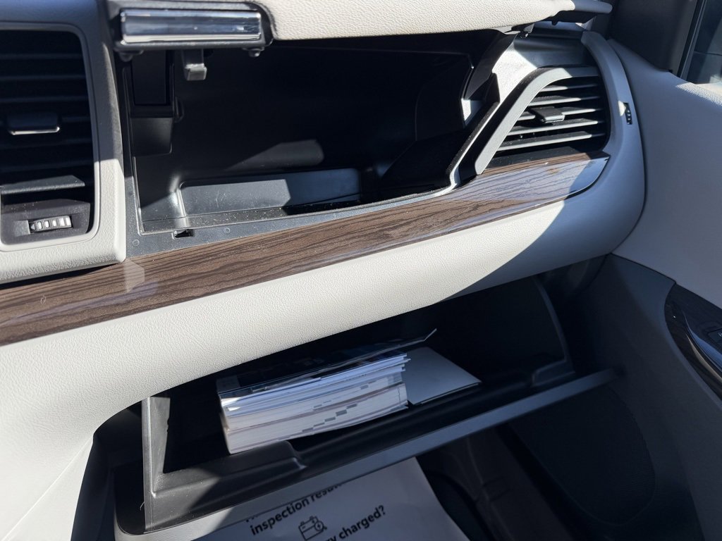 Used 2017 Toyota Sienna XLE image 23