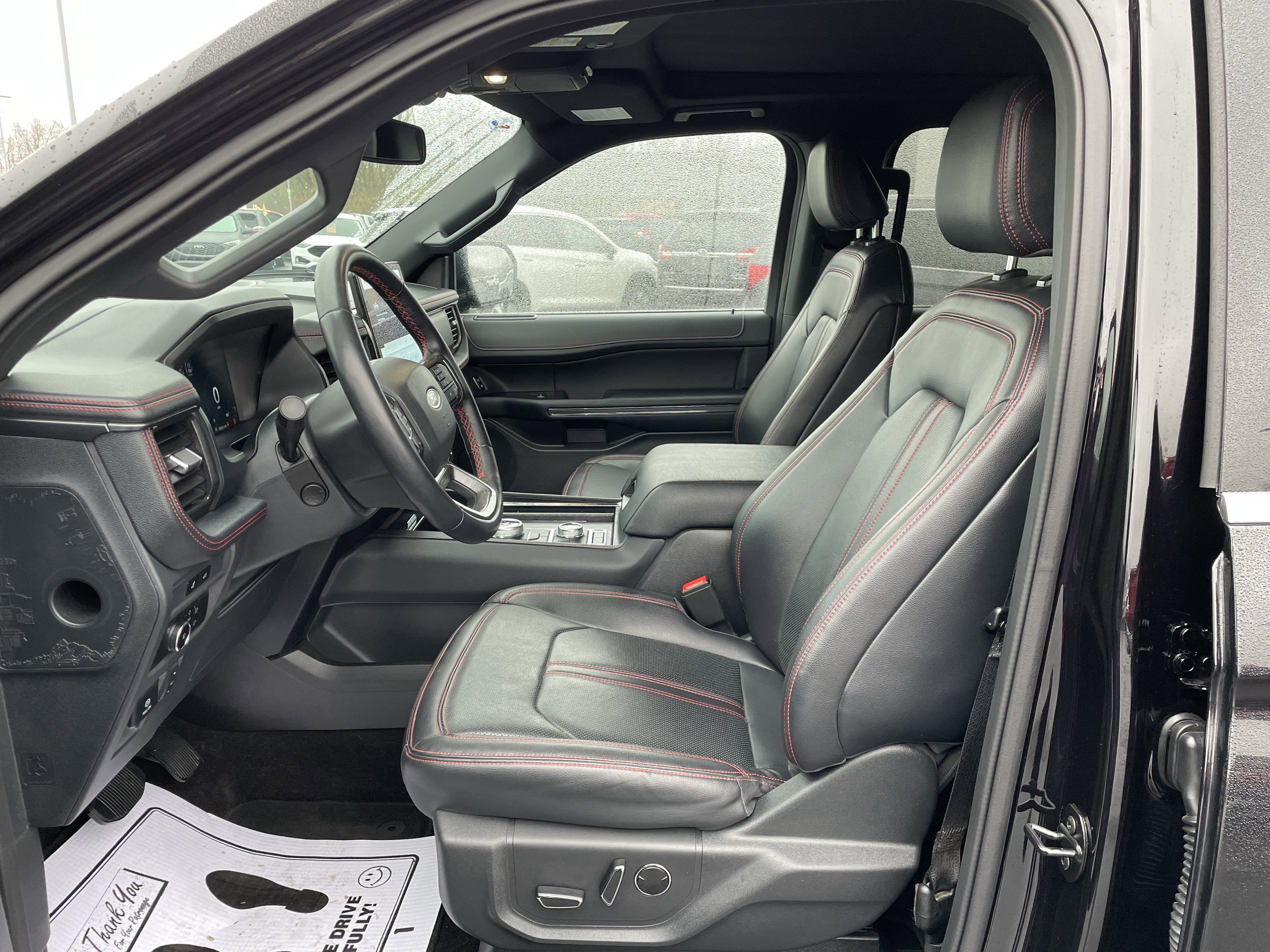 Used 2023 Ford Expedition Limited image 15