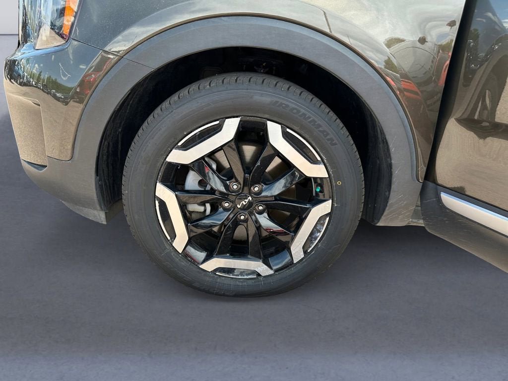 Used 2025 Kia Telluride S AWD/4WD image 14